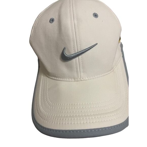 Nike Golf White Baseball‎ Cap with Number 8 Patch and Gray Trim - Picture 1 of 5
